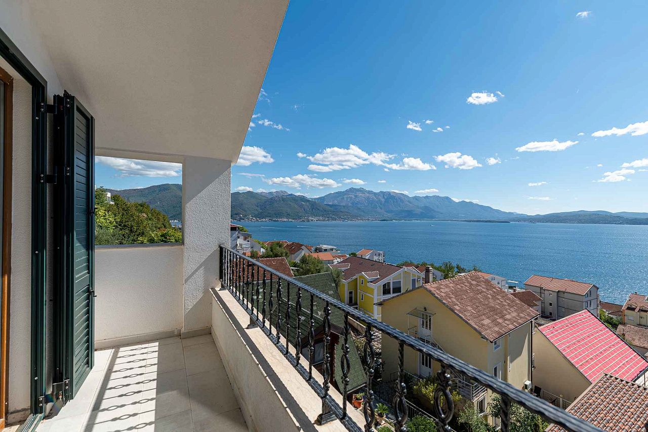 Geräumige und helle Apartments mit Panoramablick auf das Meer